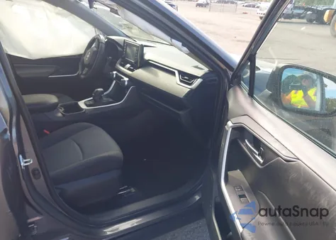 2022 Toyota Rav4 Xle z USA, uszkodzony, nr VIN 2T3W1RFV2NC203832